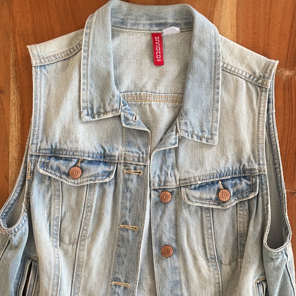 H&M Divided Jean Vest - Picture 2 of 5
